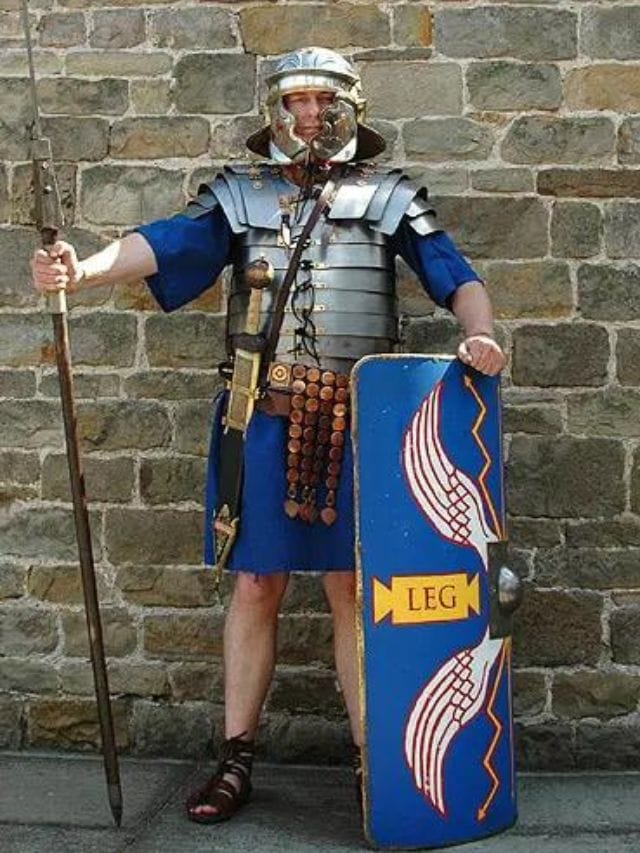 Roman Army Soldier: Dress, Armor & Weapons