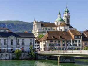 1,700-Year-Old Roman Bridge Found Beneath Switzerland’s Aare River in Solothurn