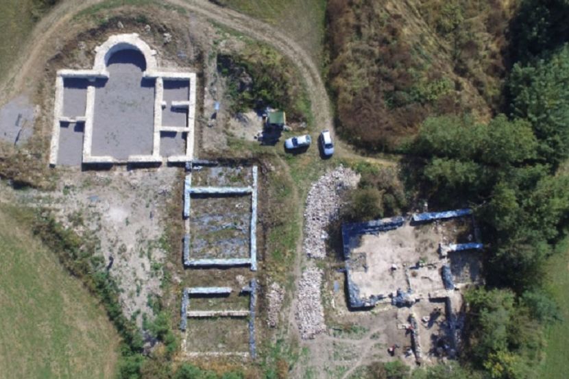 How Roman Sites Were Destroyed: From Treasure Hunters to War 1 Anine Credit: Zavod za zaštitu spomenika kulture Valjevo