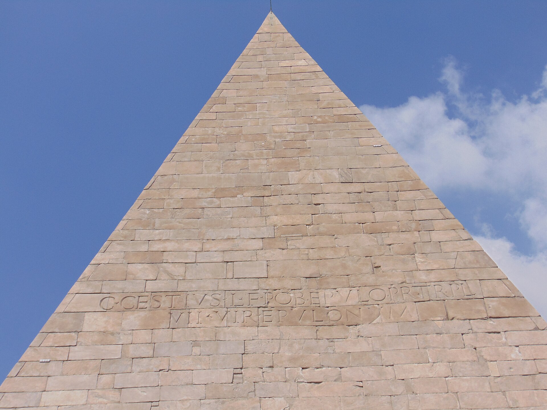Pyramid of Cestius: The Ancient Roman Tomb Inspired by Nubian Pyramids 3 Pyramid of Cestius: The Ancient Roman Tomb Inspired by Nubian Pyramids