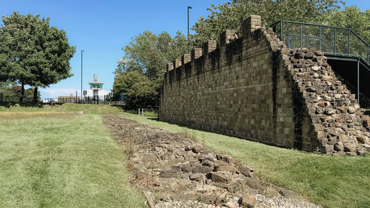 Visiting Hadrian’s Wall in 2026? Guide to an amazing journey 5 Restored part of the wall Photo: Courtoesy of Two traveling Texans